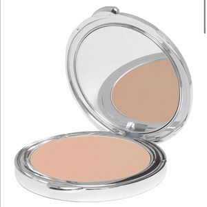 La Bella Donna  compressed mineral foundation Sophia